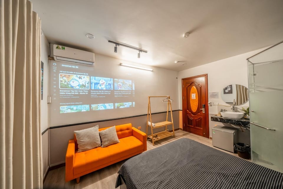 Bed, Bedroom, air conditioner