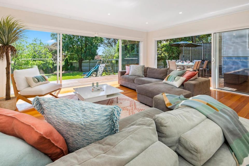Patio, Garden, Living room
