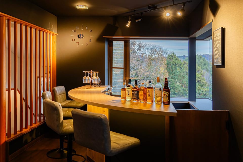 Kitchen or kitchenette, Lounge or bar
