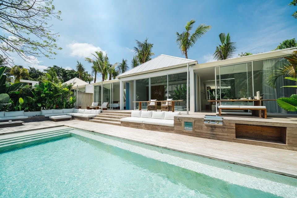 Property building, Swimming pool