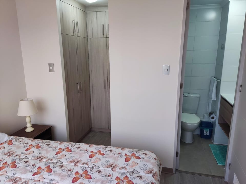 Bed, Bathroom, Photo of the whole room, Bedroom