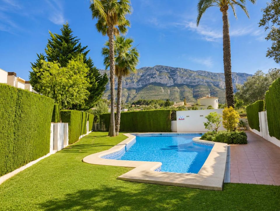 Garden, Swimming pool