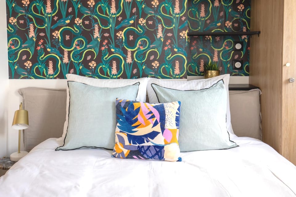Bed, Bedroom