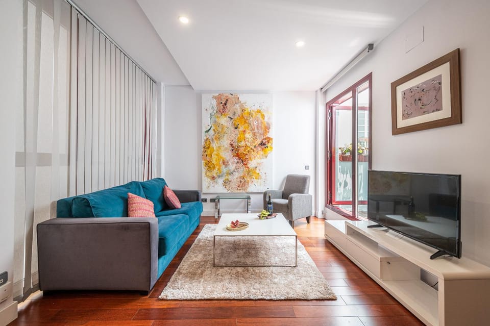 Communal lounge/ TV room, Living room