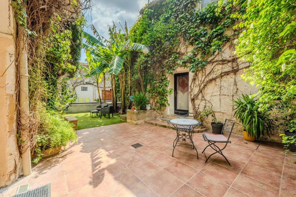 Le Voyage d'Ulysse Bed and Breakfast in Occitanie