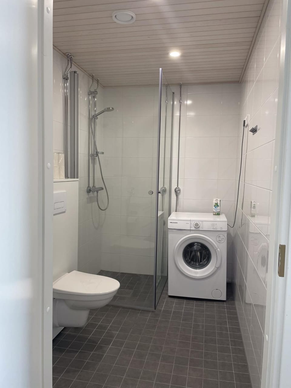 Shower, Toilet, Bathroom, washing machine