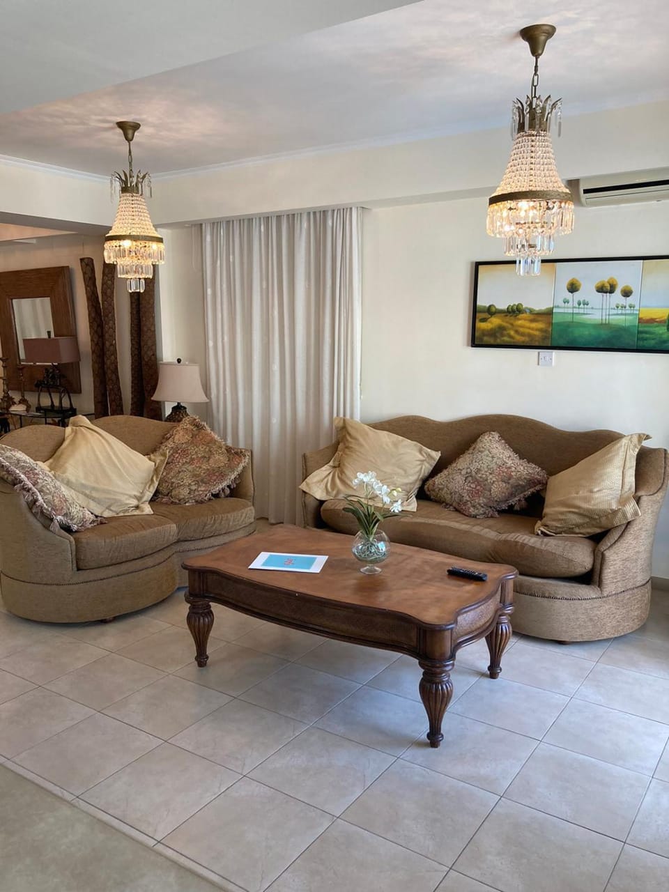 Living room, Seating area
