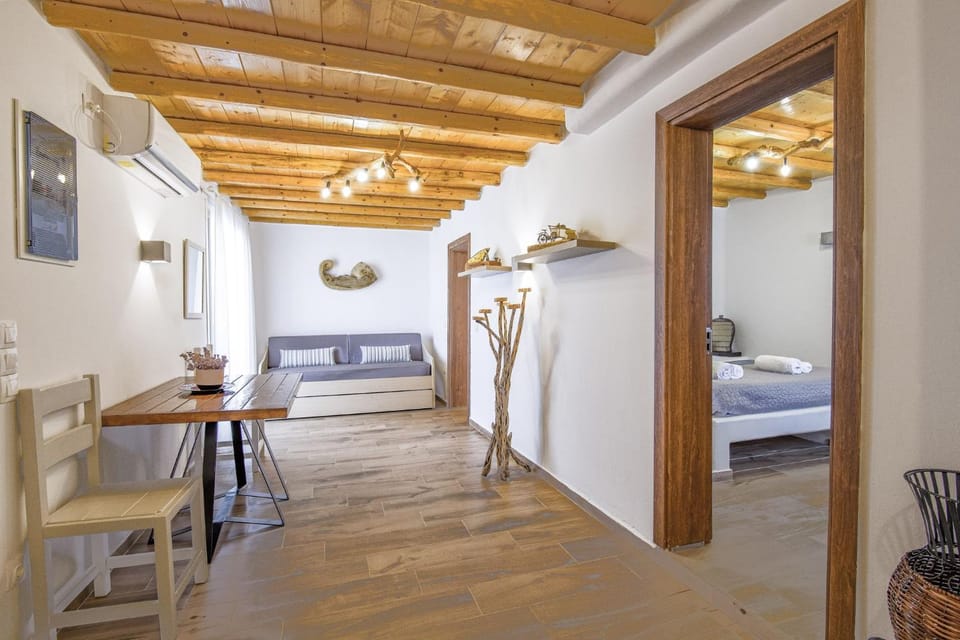 Bonzoe #4 Apartment in Paros