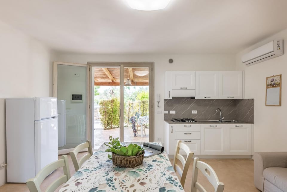 Dining area, stove, kitchen