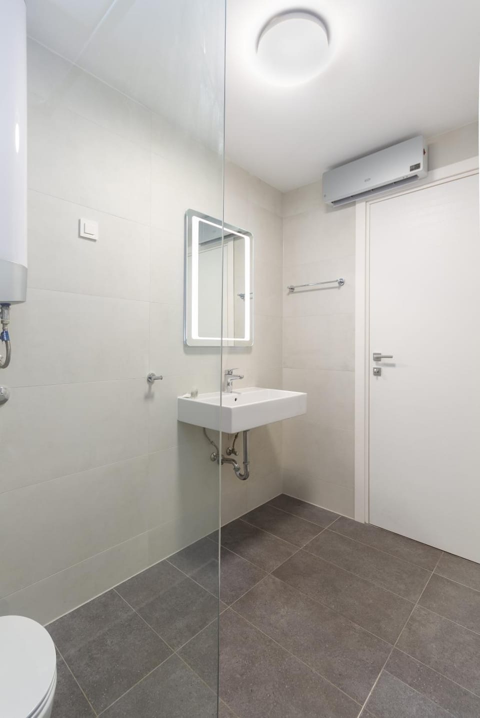 Shower, Bathroom, towels