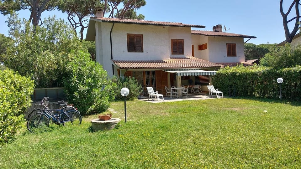 Property building, Garden