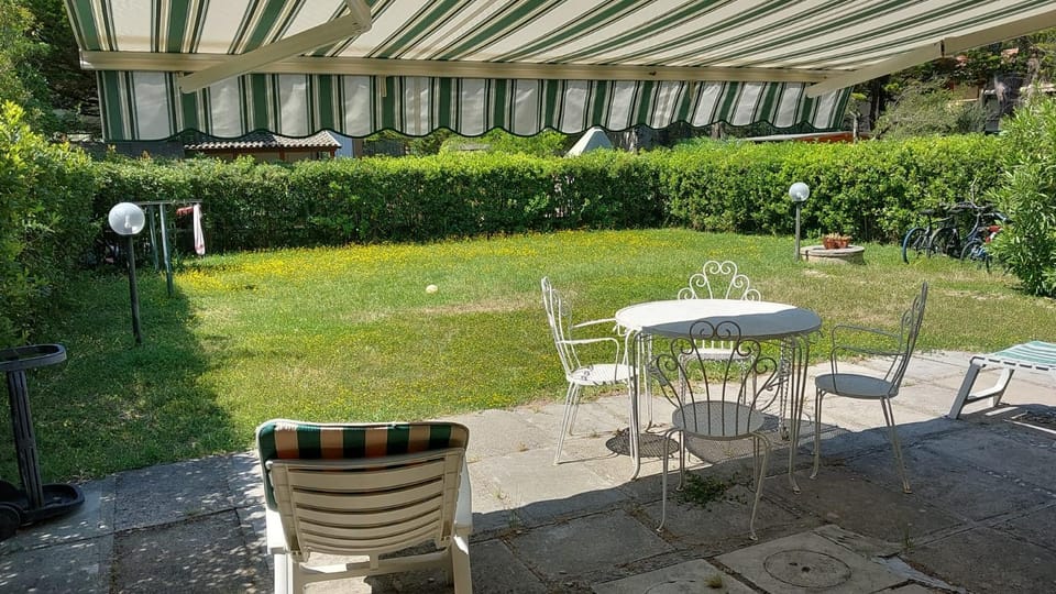 Garden, Garden view
