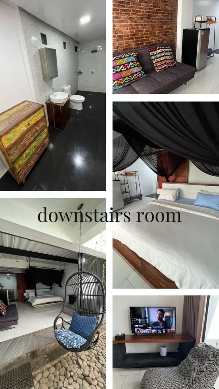 Shower, Bed, TV and multimedia, Bedroom