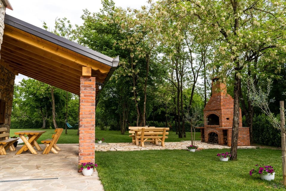 Property building, Day, Natural landscape, Garden