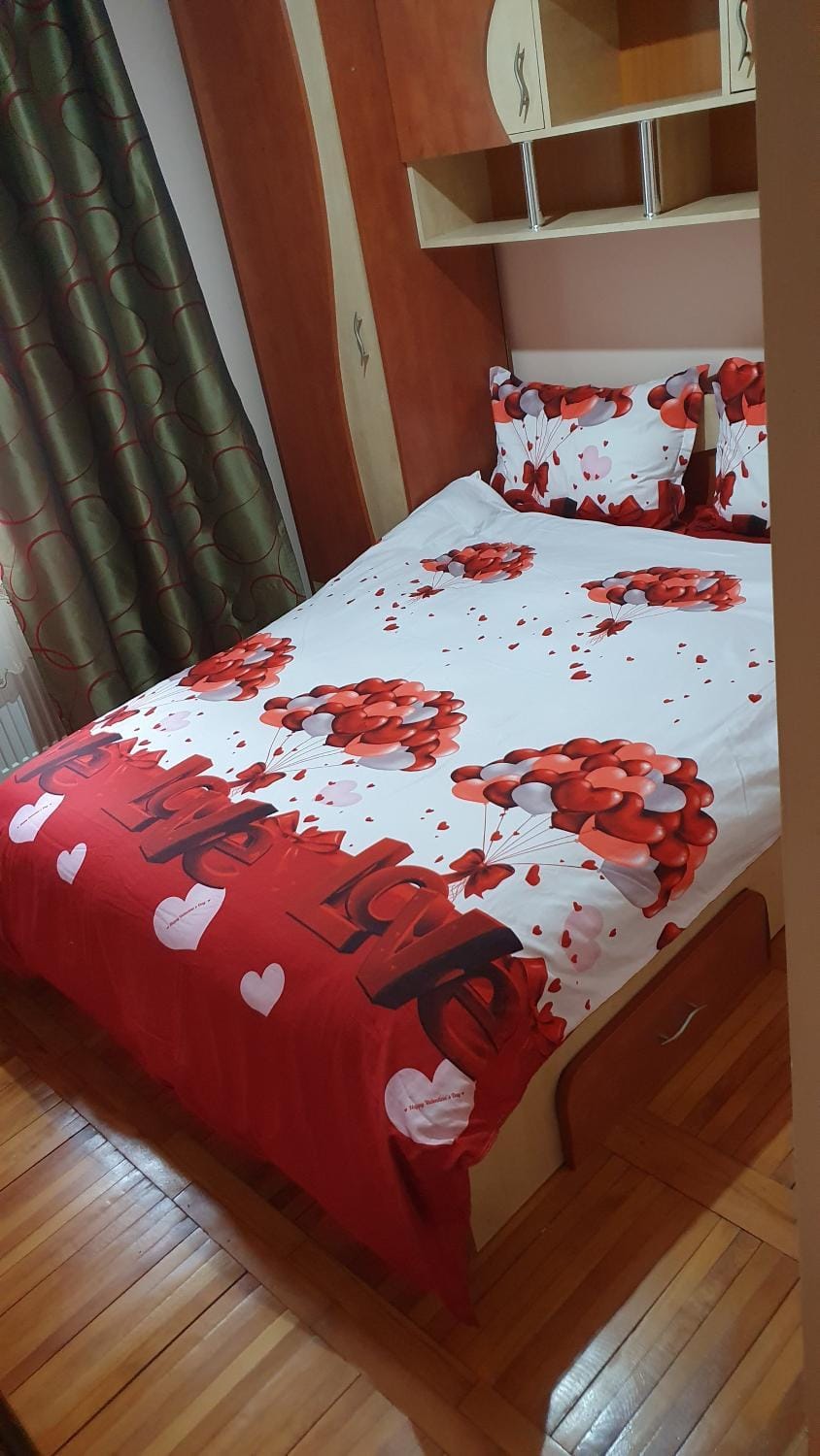 Bed, Photo of the whole room, Bedroom