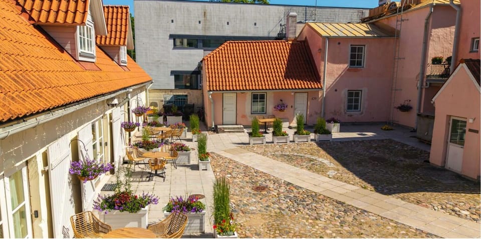 Inner courtyard view