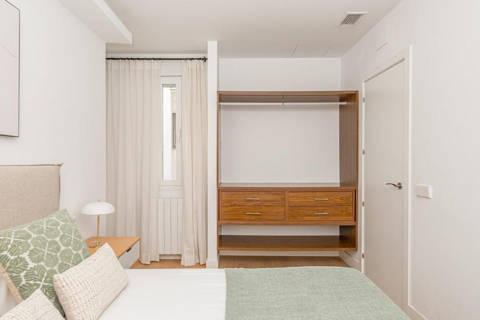 Bed, Bedroom, wardrobe