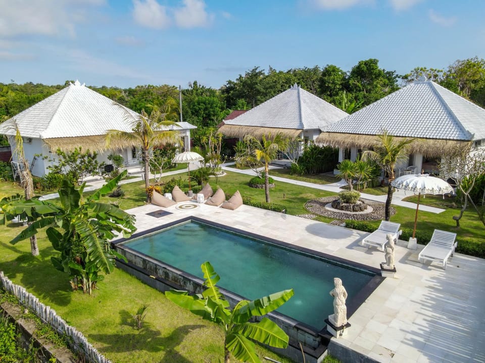 Day, Natural landscape, Garden view, Pool view, Swimming pool, Swimming pool