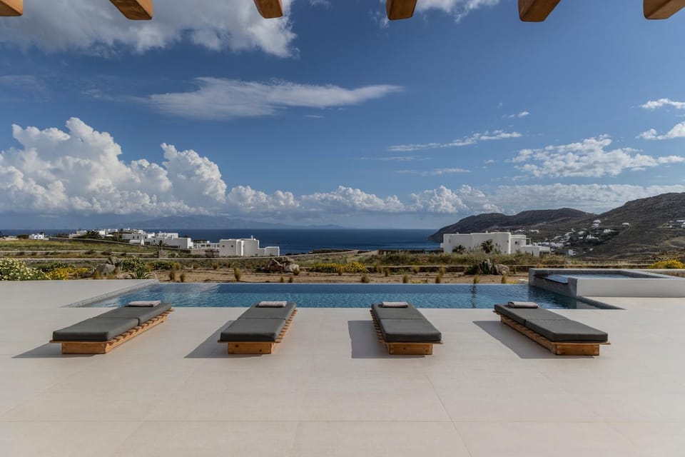 Villa Stephanie with heated pool, by Red Windmill Villas Villa in Mykonos, Mikonos 846 00, Greece