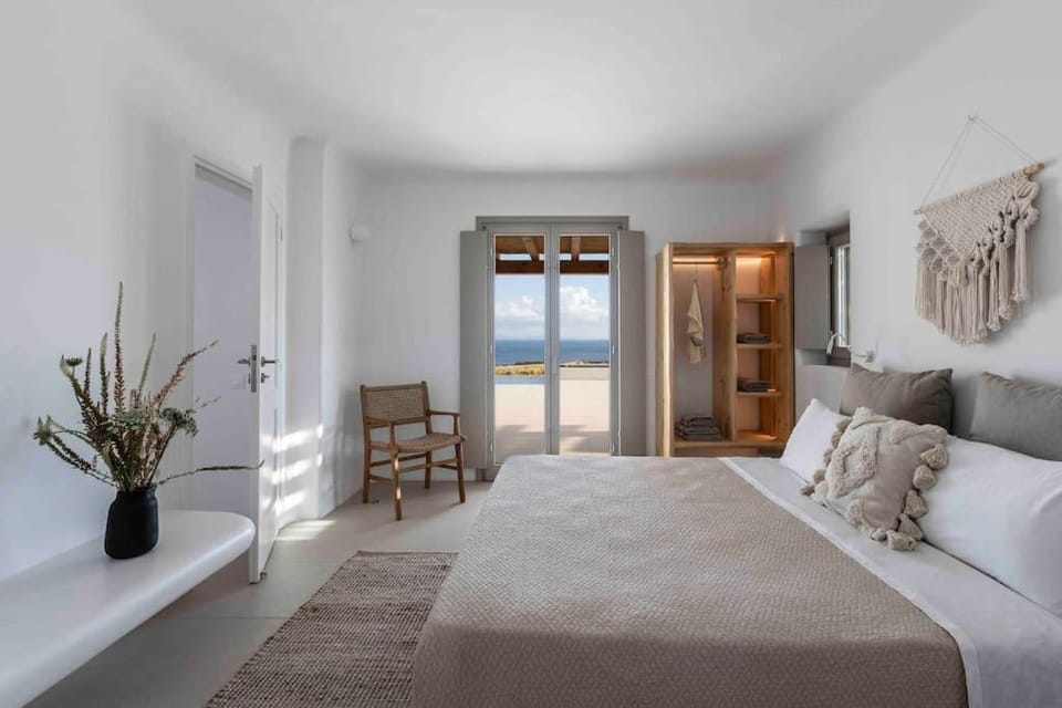 Villa Stephanie with heated pool, by Red Windmill Villas Villa in Mykonos, Mikonos 846 00, Greece