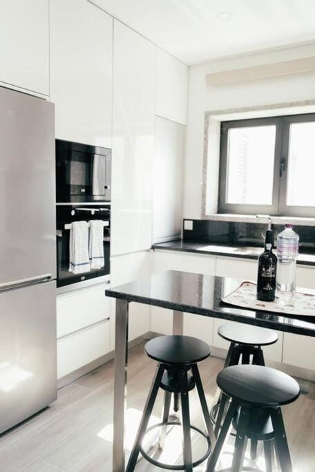 Kitchen or kitchenette, Dining area, dishwasher, oven, stove