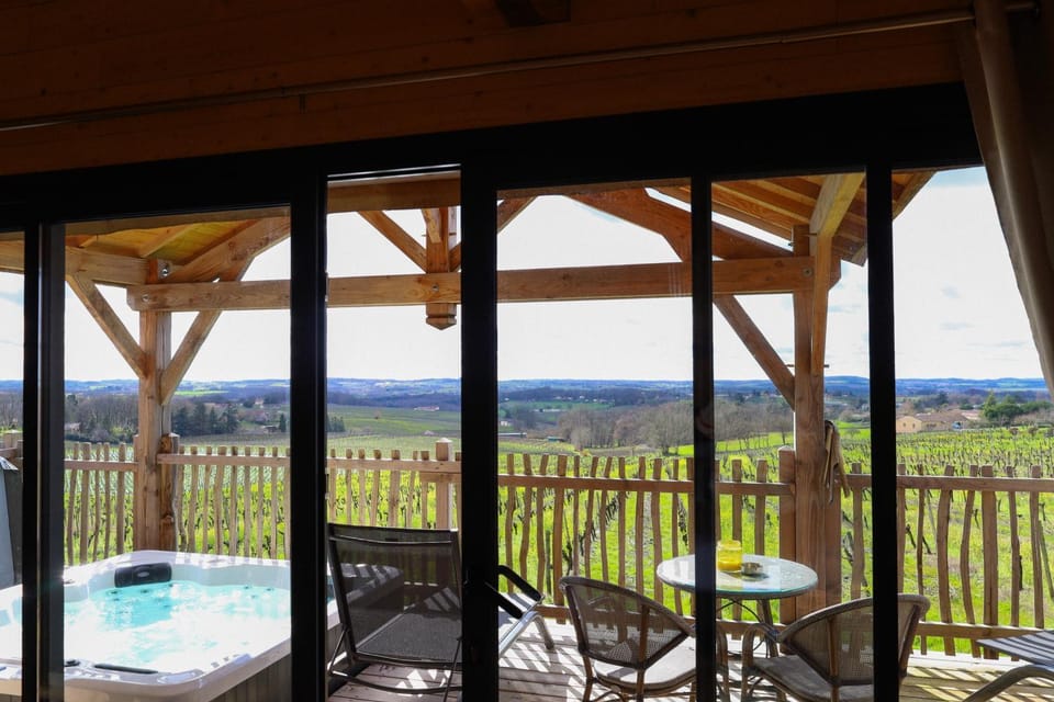 Hot Tub, View (from property/room), Balcony/Terrace, sunbed