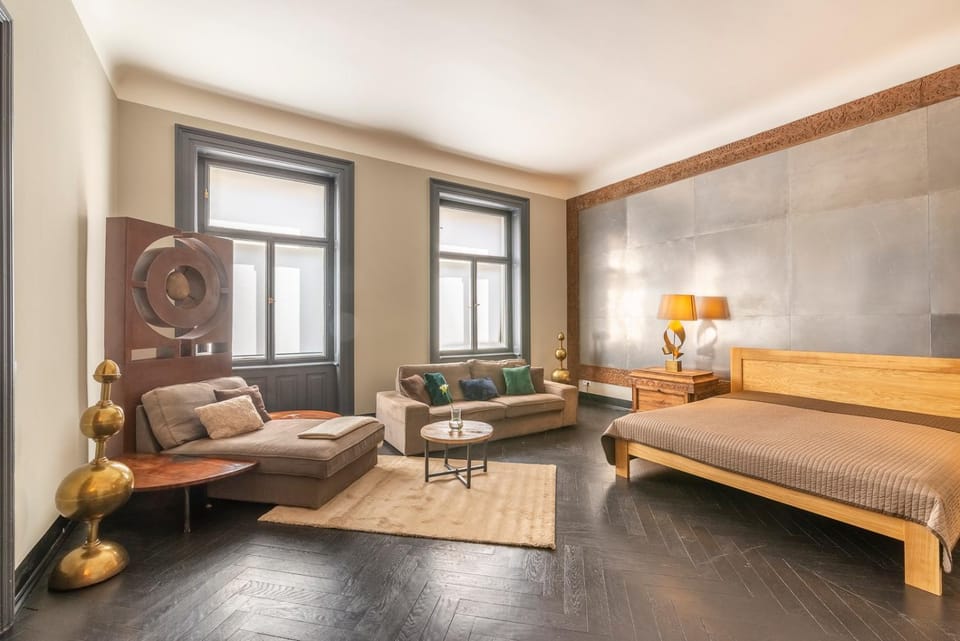 Bed, Living room, Seating area, Bedroom