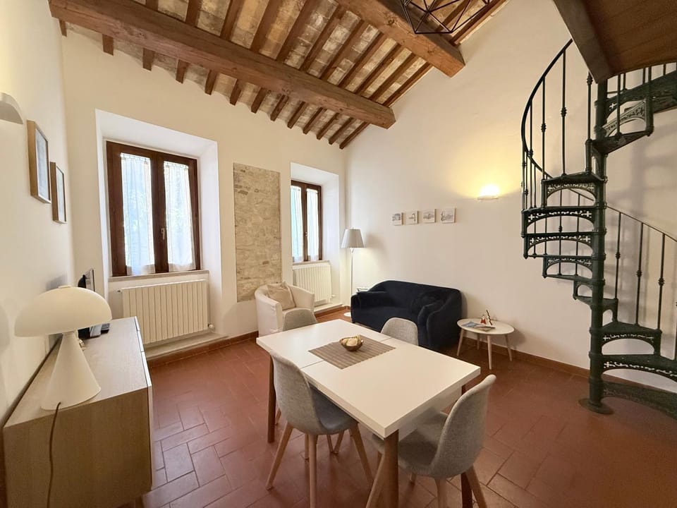 S318 - Sirolo, meraviglioso trilocale in palazzo storico Apartment in Sirolo