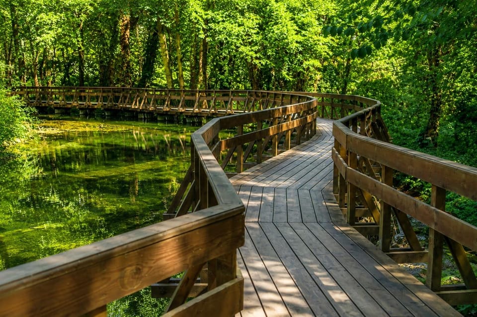 Nearby landmark, Natural landscape, Lake view, River view