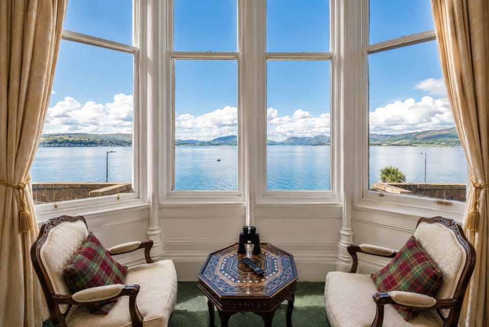 Natural landscape, Decorative detail, Bedroom, Lake view, Landmark view, Mountain view, River view, Sea view, Street view, Quiet street view
