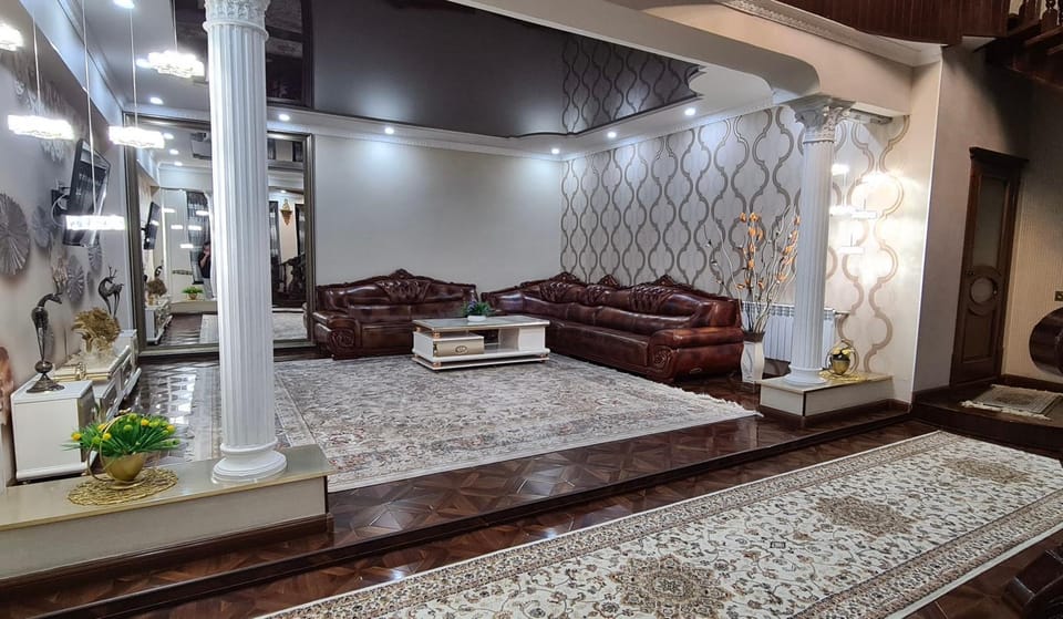 Communal lounge/ TV room, Living room, Seating area