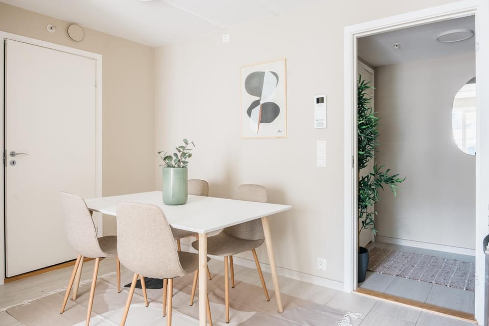 Stay Urban - Scandinavian Comfort with Private Balcony Apartment in Bergen
