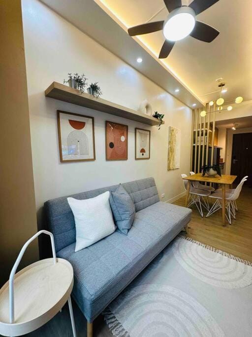Living room, Seating area, fireplace