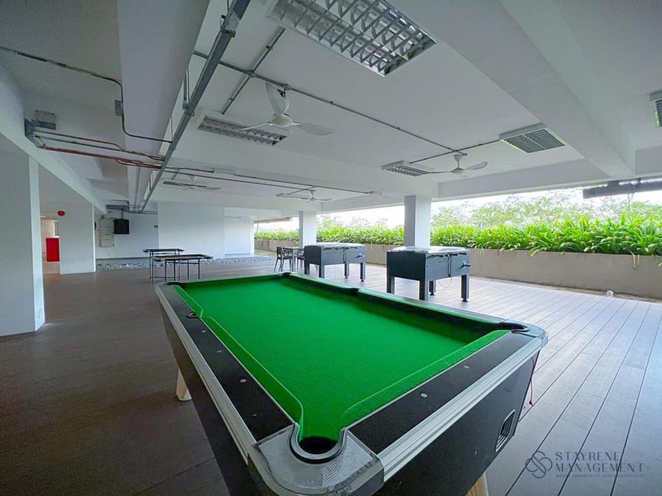 Game Room, Game Room
