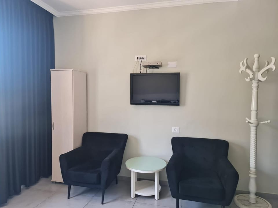 TV and multimedia, Seating area