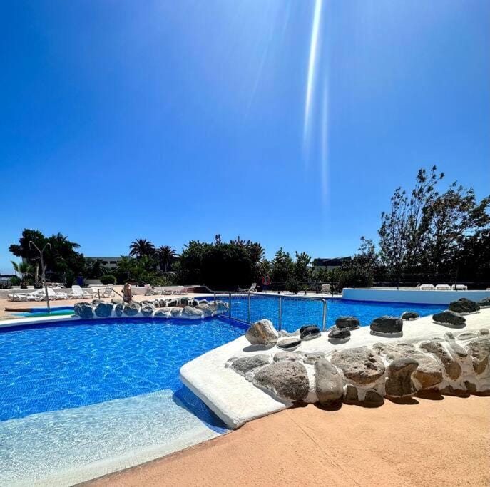 Swimming pool, Swimming pool