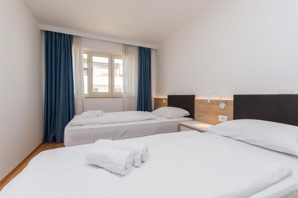 Bed, Bedroom, wardrobe