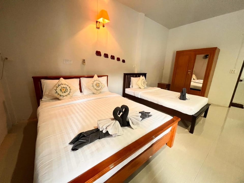 Bed, Bedroom, wardrobe