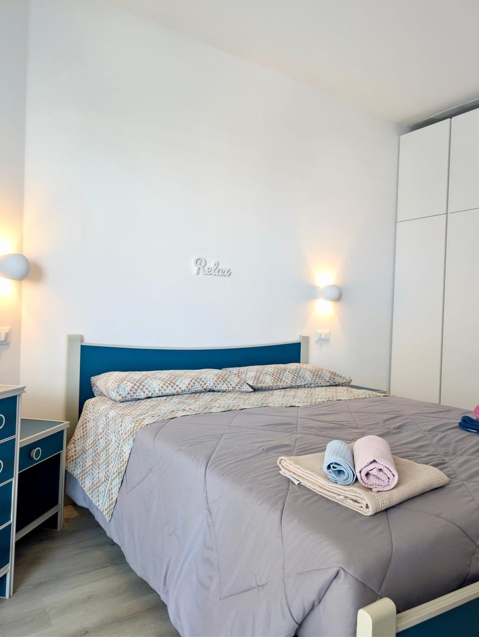 Bed, Photo of the whole room, Bedroom, towels, wardrobe