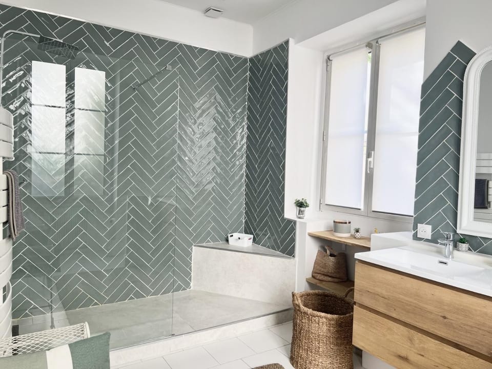 Shower, Bathroom