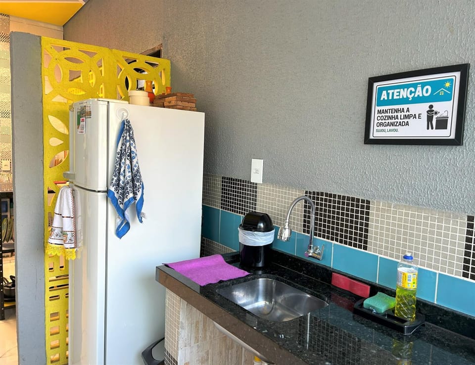 Kitchen or kitchenette, Communal kitchen