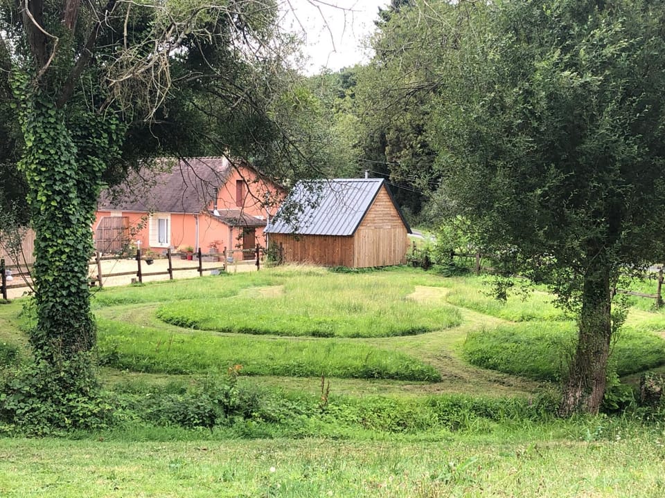 Property building, Natural landscape, Garden