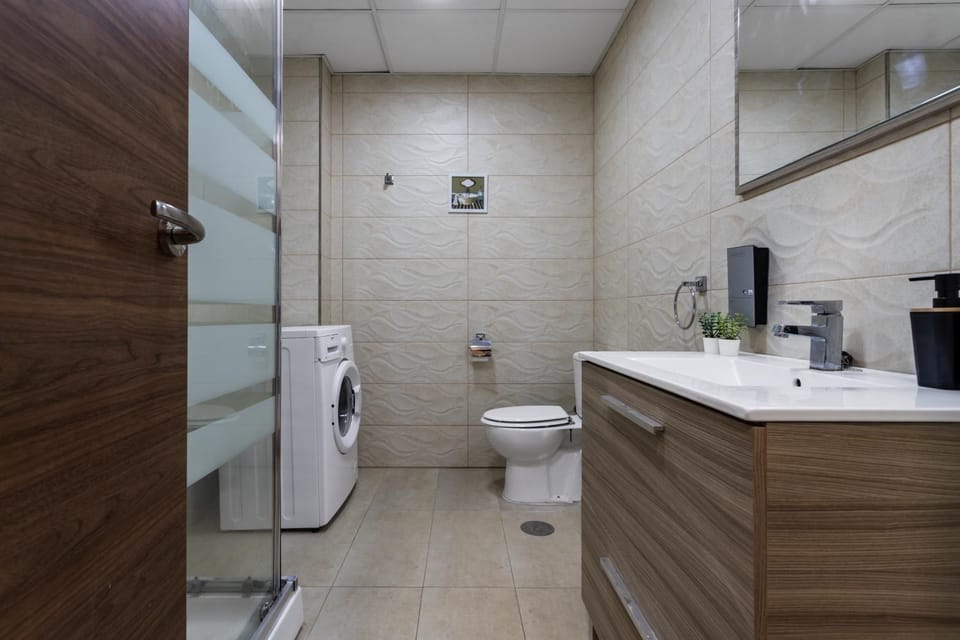 Toilet, Bathroom, washing machine