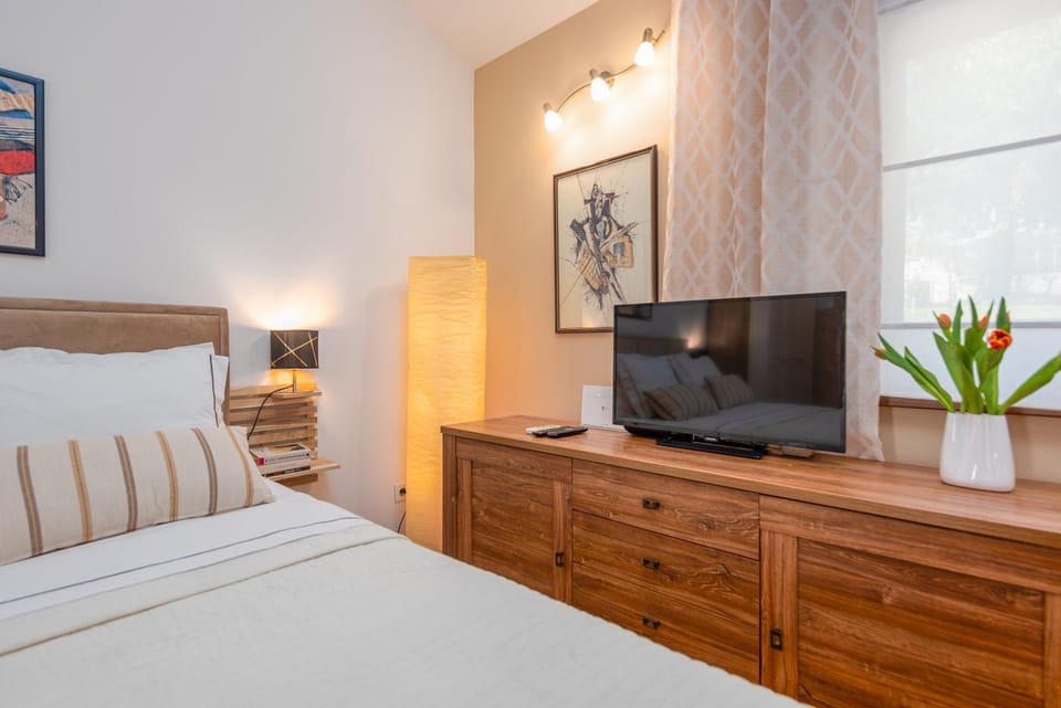 Communal lounge/ TV room, Bed, TV and multimedia, Evening entertainment, Bedroom