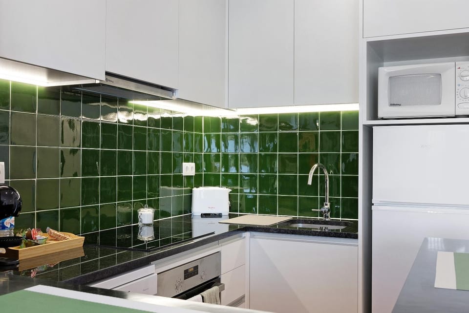 Kitchen or kitchenette, Living room
