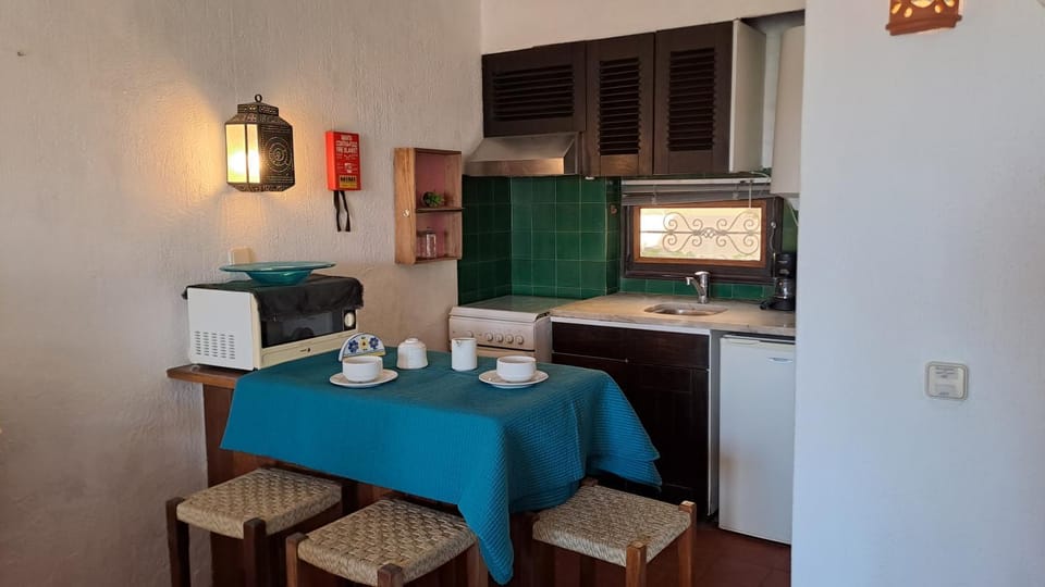 ALBUFEIRA TRADICIONAL BEACH APARTMENT Apartment in Guia