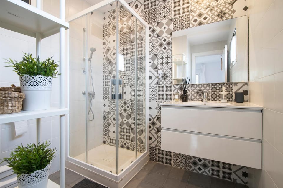 Shower, Bathroom
