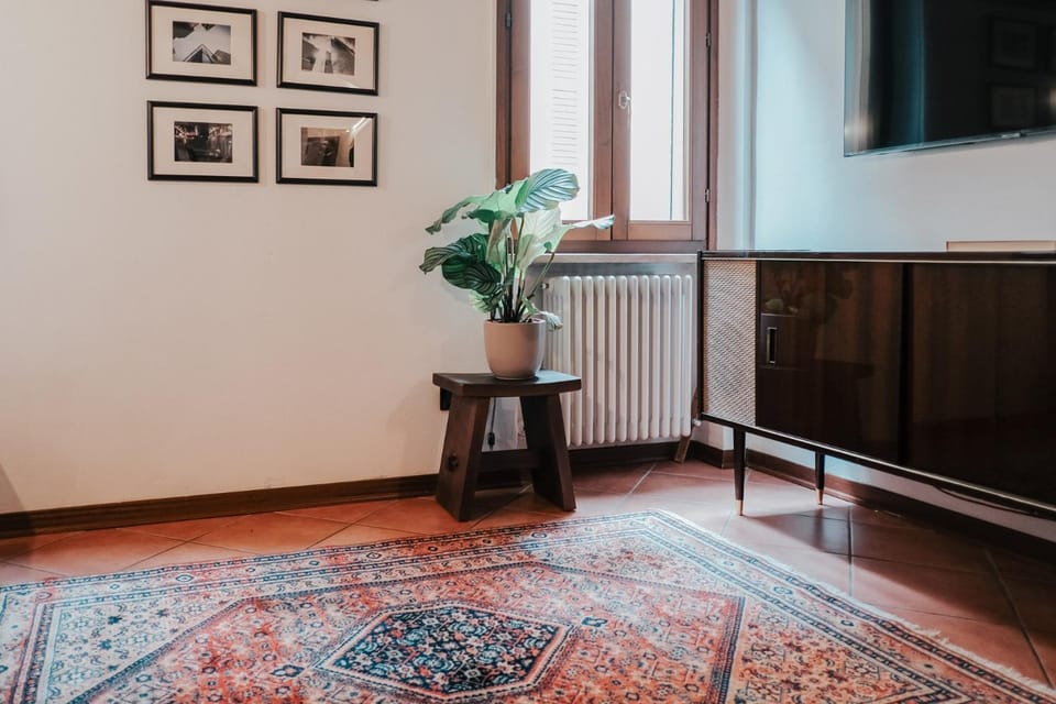 TV and multimedia, Living room, Evening entertainment