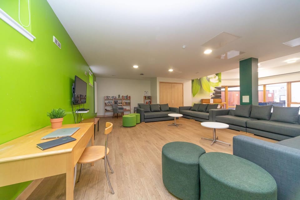 Communal lounge/ TV room, Living room, Seating area