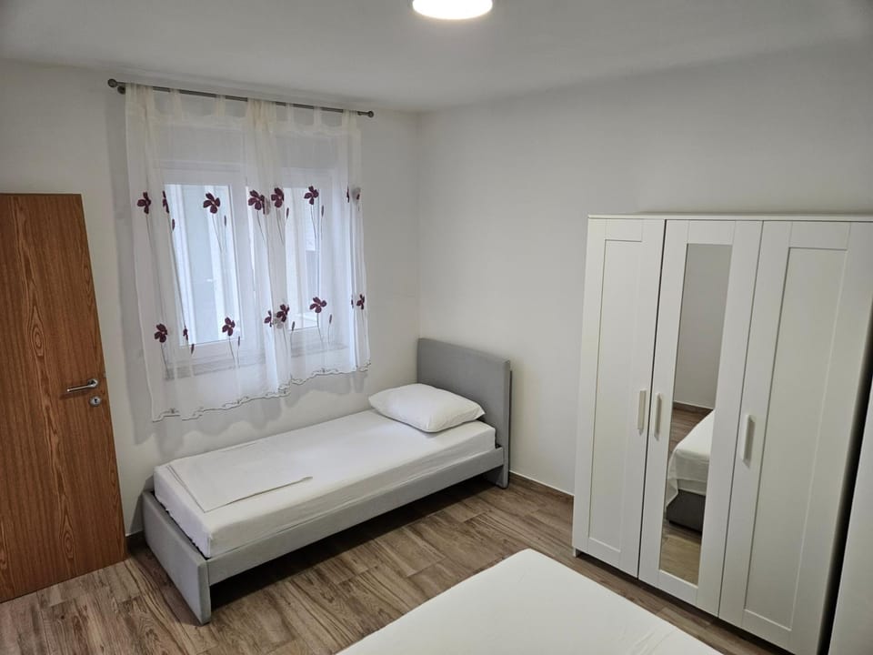 Apartmani Marijo Šarić Apartment in Podstrana